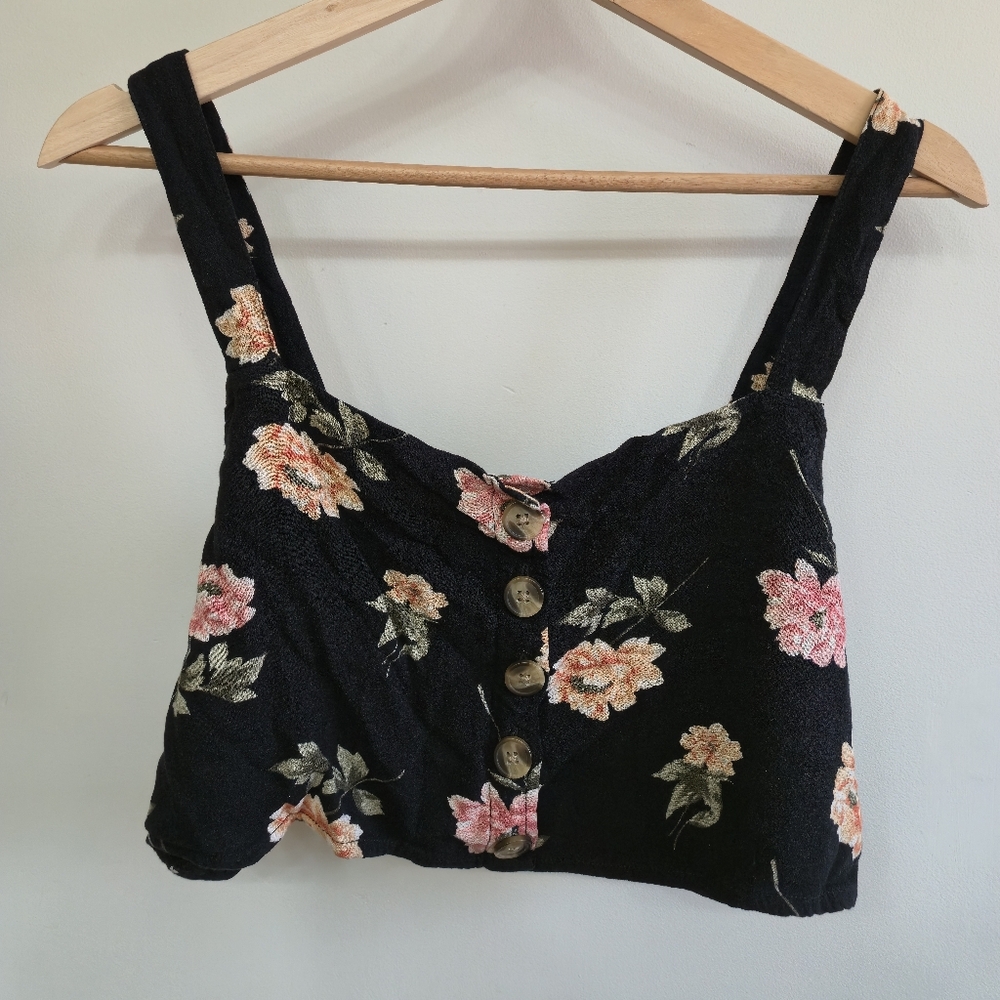 3/$20 AMERICAN EAGLE Black Floral Button Front Crop Top, XL